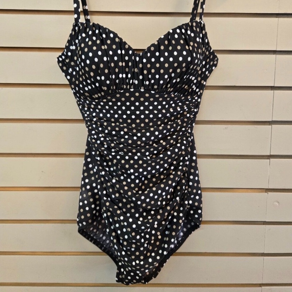 Miraclesuit the number one brand for slimming/shaping swimwear approx size 8-10